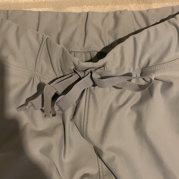 Grey under armour women’s joggers size small - Picture 3 of 6
